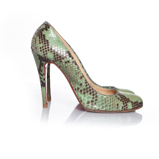 Christian Louboutin Python Pumps in Grün - Image 4