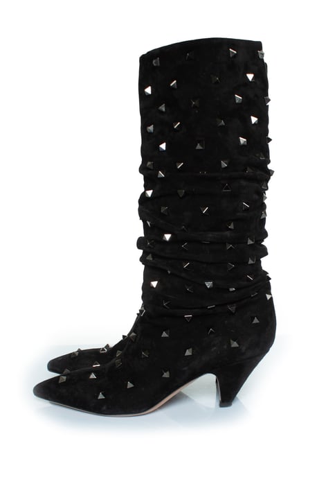 Valentino Pre-owned Valentino Garavani Wildlederstiefel mit Rockstud-Besatz und Faltenrock - Schwarz - Image 2