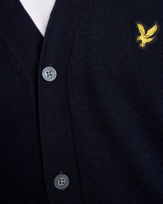 Lyle & Scott Cardigan aus Baumwollmerino mit V-Ausschnitt – Marineblau - Image 5
