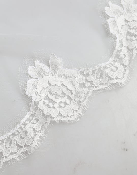 Weißer Blumenspitze Nylon bodenlanger Hochzeits Schleier - Image 3