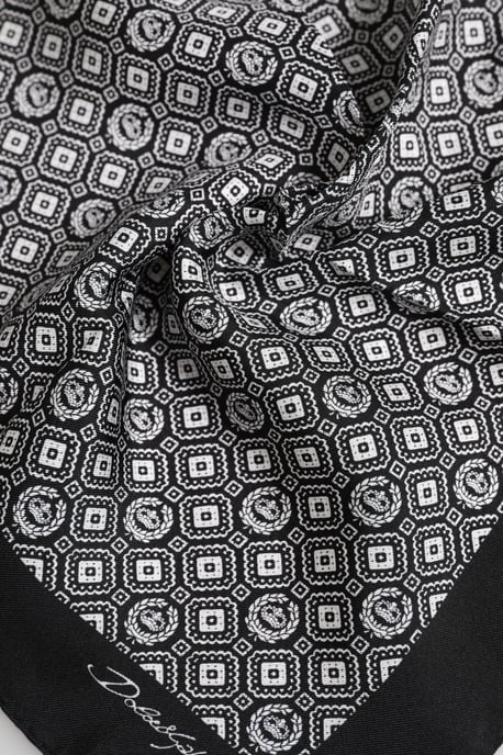 Schwarz-weiß gemusterter quadratischer Foulard-Schal - Image 4