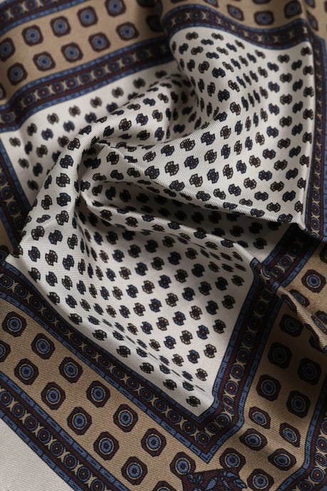 Mehrfarbiger Gemusterter Quadratischer Herrenfoulard Schal - Image 4