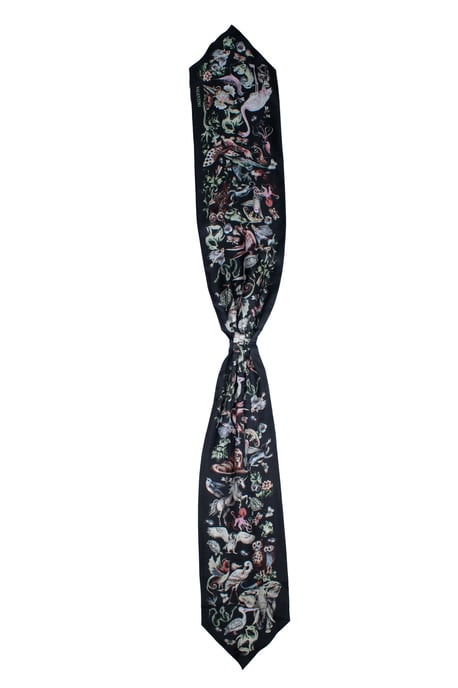 Valentino Seidenschal mit schwarzem Safari-Print - Image 2