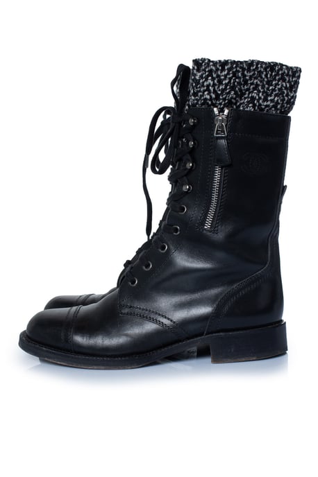 Chanel Schwarze Leder-Tweed-Stiefeletten mit CC-Logo - Image 2