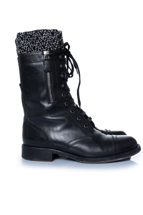 Chanel Schwarze Leder-Tweed-Stiefeletten mit CC-Logo - Image 4