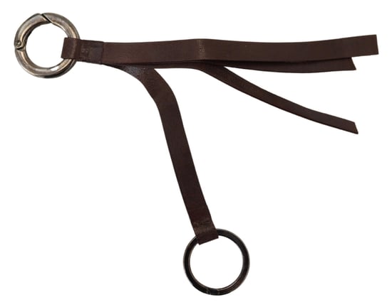 Brauner Leder-Schlüsselring mit silberfarbener Metallbeschlägen - Image 2