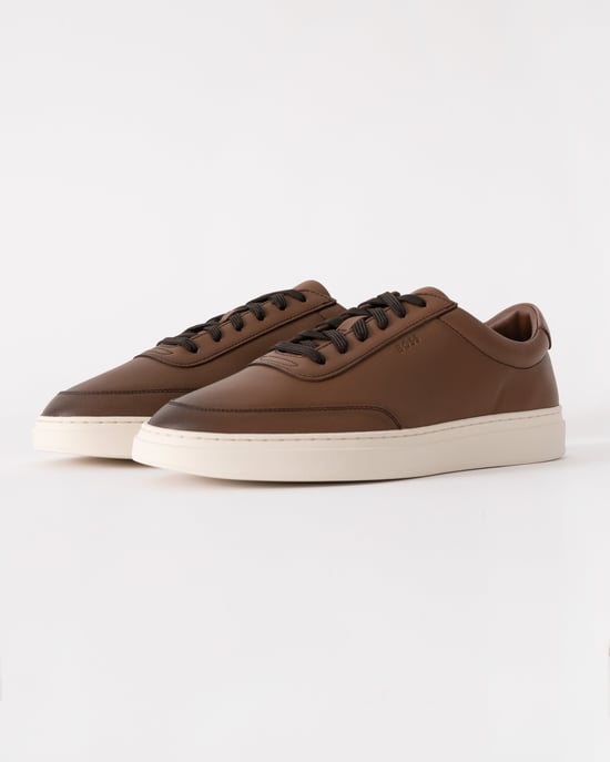 Legere Tennisschuhe in Braun - Image 1