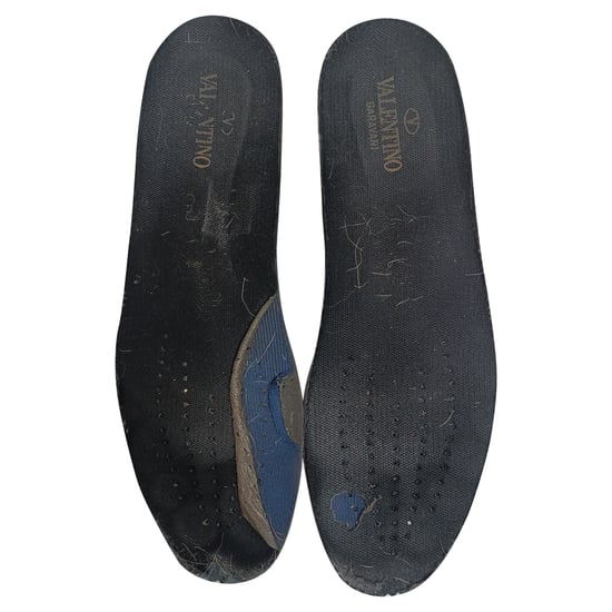 Valentino Garavani Rockrunner Low-Top Sneaker aus schwarzem Kalbfell - Image 4
