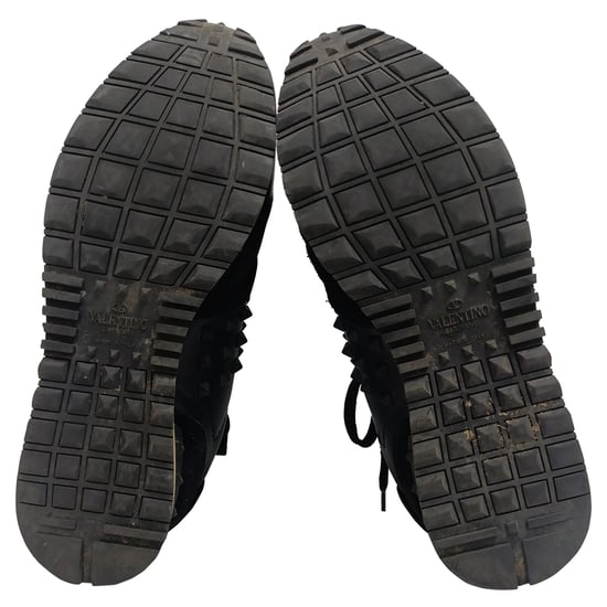 Valentino Garavani Rockrunner Low-Top Sneaker aus schwarzem Kalbfell - Image 6