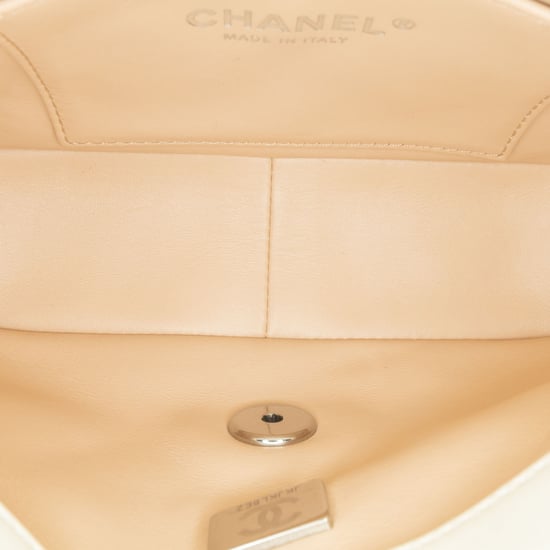 Chanel 19 Gürteltasche - Image 4