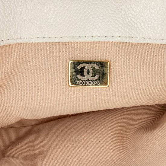 Chanel 19 Umhängetasche T quilted - Image 6