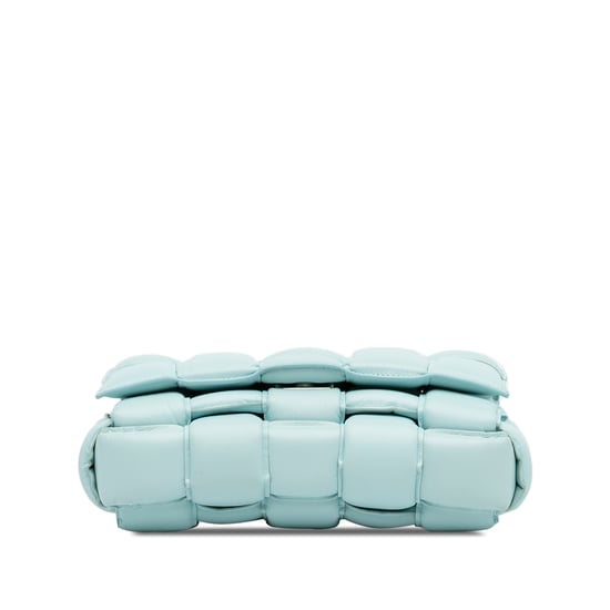 Polsterte Umhängetasche im Kassettendesign - Image 5