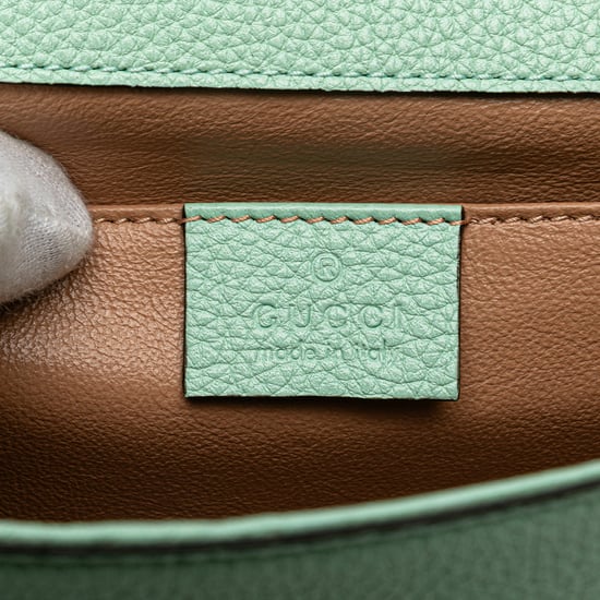 Zumi Schultertasche mit Logo-Hardware - Image 5