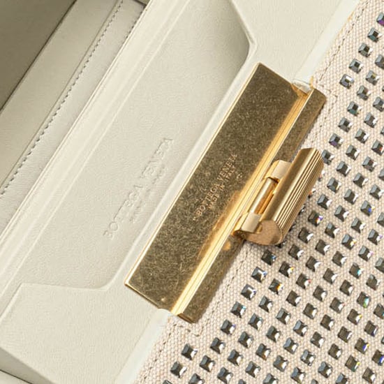 Die Pouch aus kristallverziertem Canvas Crossbody - Image 6