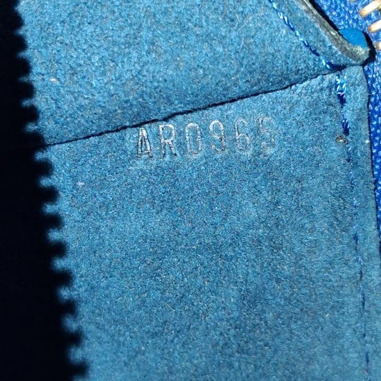Louis Vuitton Pochette Accessoires Tasche in blauer Epi-Leder - Image 6