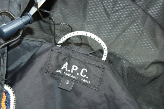 APC x KWay Windbreaker-Jacke aus schwarzem Nylon - Image 3