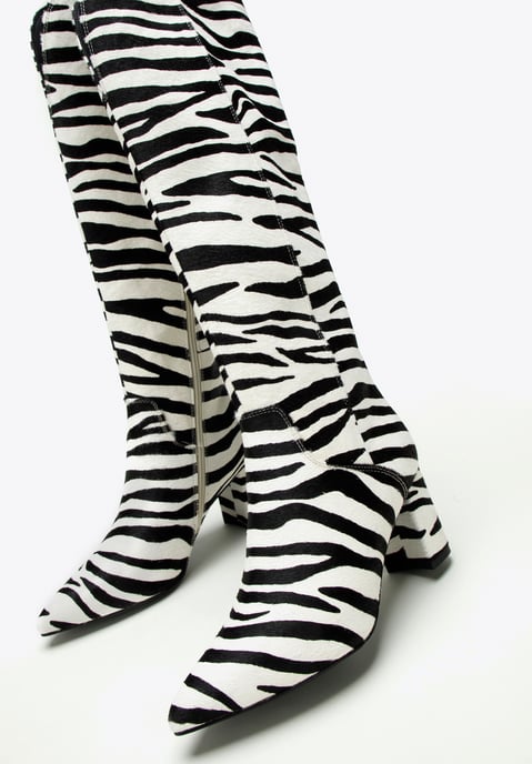 Wittchen Damenstiefel aus Leder mit Fellbesatz in Tiermuster, schwarz-weiß - Image 5
