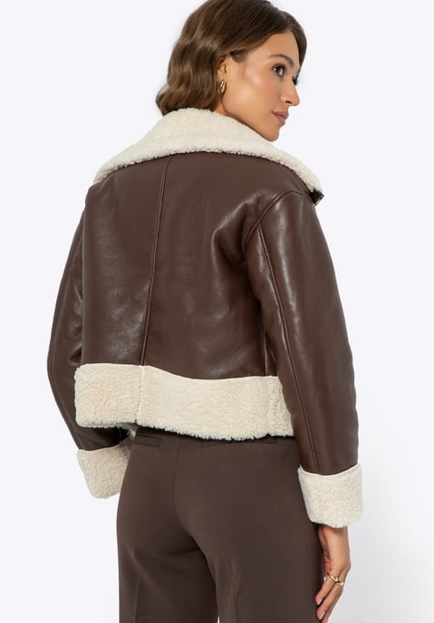 Wittchen Damen kurze braune Kunstlederjacke mit Pelzbesatz - Image 3