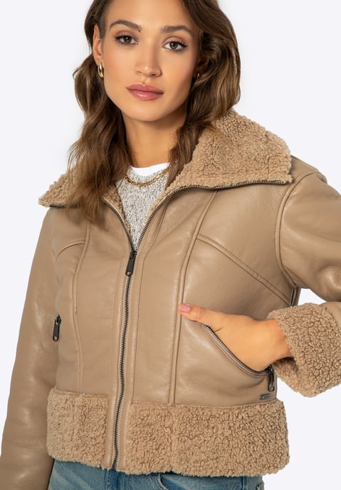 Wittchen Damen kurze beige Jacke mit Pelzbesatz, beiges Kunstleder - Image 4