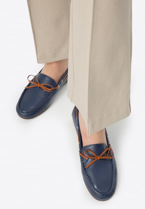 Wittchen Damen-Ledermokassins mit Riemen, Marineblau und Braun, Naturleder - Image 1