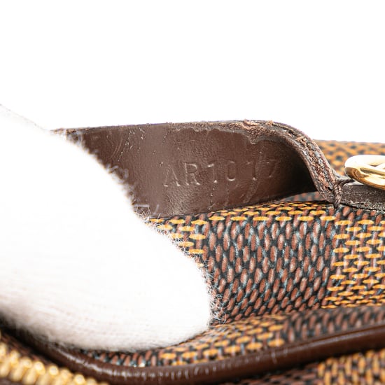 Karierte Tasche mit Reißverschluss - Image 6