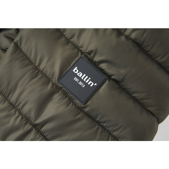 Winterjacke für Männer von der Marke Ballin Est. 2013. Die Jacke besteht aus hochwertigem Polyester und hat eine normale Passform. - Image 5
