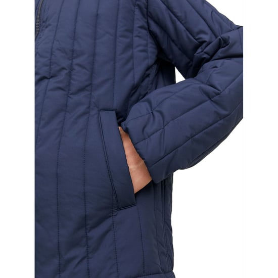 Herrenjacke der Marke Jack & Jones. Die Jacke ist aus hochwertigem Polyester gefertigt. Marke: Jack & JonesModellname: City Liner JacketKategorie: HerrenjackeMaterialien: PolyesterFarbe: blau - Image 2