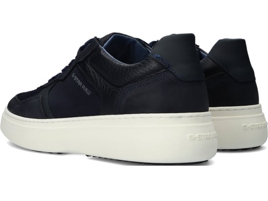 Niedriger Schnitt. Flache Schnürsenkel. Getäfeltes Design. Geflochtene Schlaufen und Ösen an der Spitze. Geformte Sohle, strukturierter Boden. Gefüllte Knöchelstütze. Schnürsenkel. Diese Sneaker sind aus robustem Leder gefertigt und mit Textildetails vers - Image 4