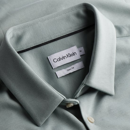 Herrenhemd der Marke Calvin Klein. Die Hemden von Calvin Klein sind aus 100% Bio-Baumwolle gefertigt und haben eine schmale Passform. Die weiche Baumwolle sorgt für hohen Tragekomfort.  Marke: Calvin KleinModellname: Smooth Cotton Slim ShirtKategorie: Her - Image 2