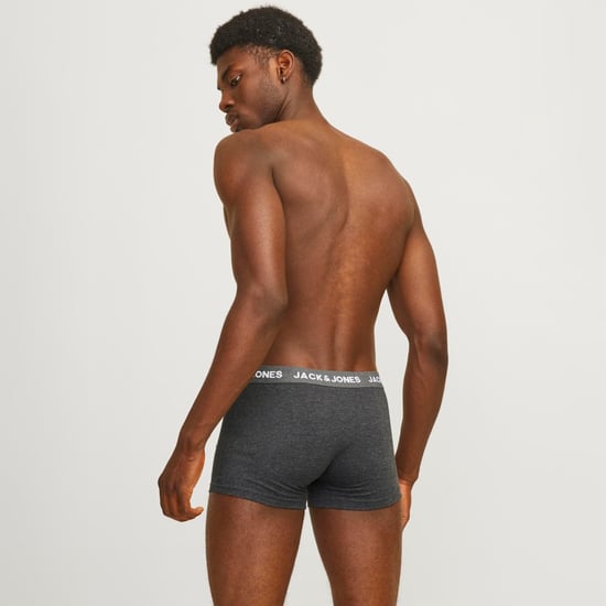 Herren-Boxershorts 12er-Pack Jacsolid der Marke Jack & Jones.  Marke: Jack & JonesModellname: 12er-Pack JacsolidKategorie: Herren-BoxershortsMaterialien: Baumwolle, ElasthanFarben: schwarz, blau, grau, weiß - Image 3