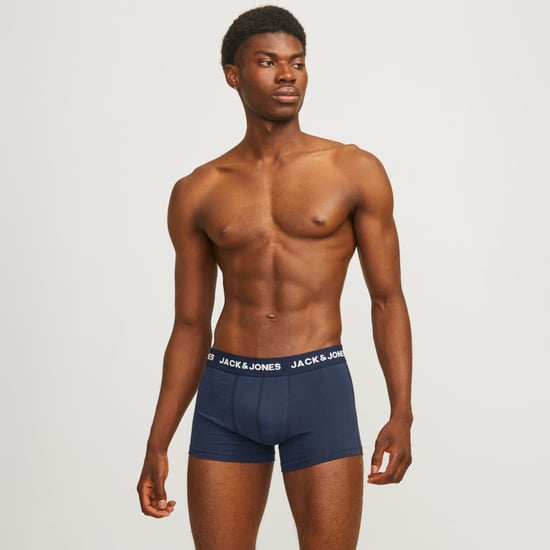 Herren-Boxershorts 12er-Pack Jacsolid der Marke Jack & Jones.  Marke: Jack & JonesModellname: 12er-Pack JacsolidKategorie: Herren-BoxershortsMaterialien: Baumwolle, ElasthanFarben: schwarz, blau, grau, weiß - Image 6