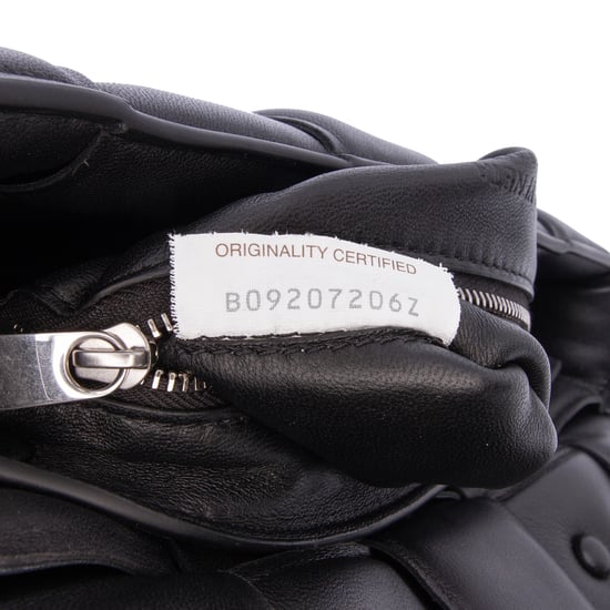 Gepolsterte Kassetten Schultertasche - Image 6