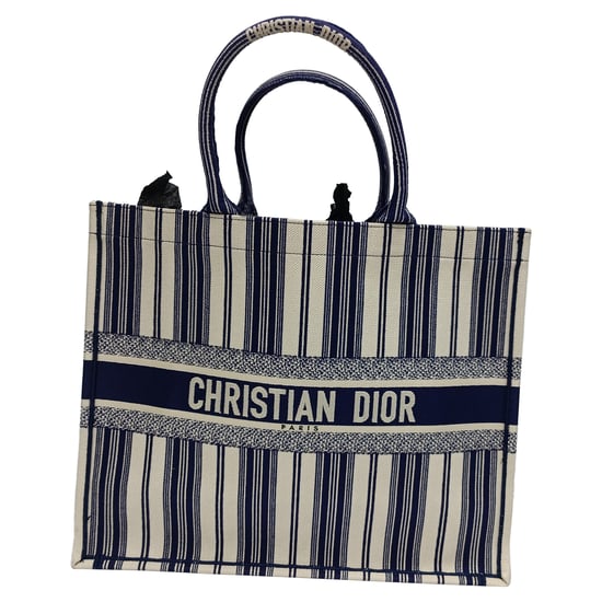 Dior Große Dior Buch Tote aus dunkelblauem Baumwollstoff - Image 1