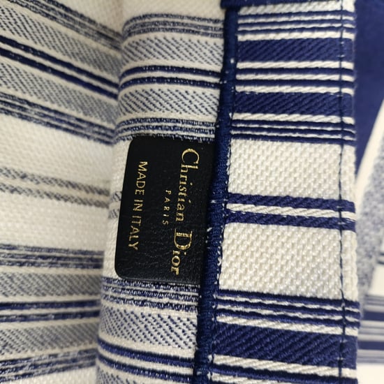 Dior Große Dior Buch Tote aus dunkelblauem Baumwollstoff - Image 5