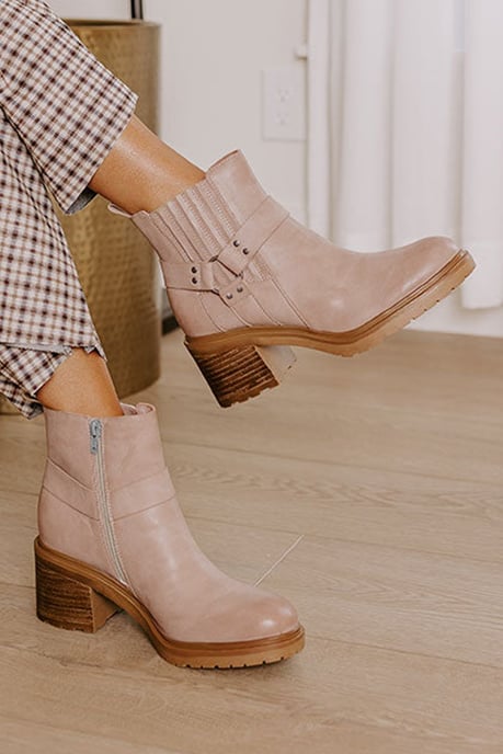 Stiefeletten mit Blockabsatz und seitlichem Reißverschluss - Image 2