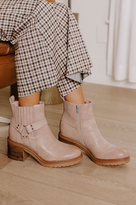 Stiefeletten mit Blockabsatz und seitlichem Reißverschluss - Image 4