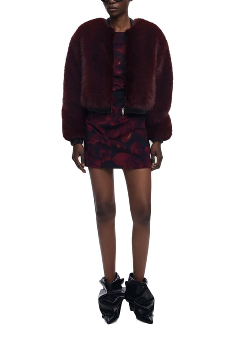 Faux-Fur bordeauxfarbene Jacke - Image 3