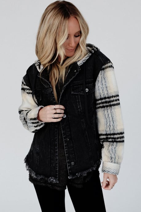 Kapuz denimjacke mit karierten Ärmeln - Image 1
