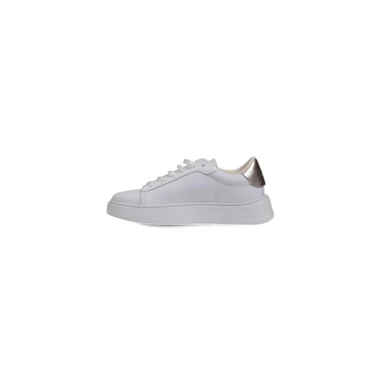 Plattform-Sneaker mit Nietenverzierung - Image 3