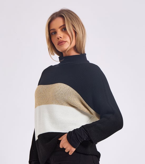 Gestreifter Strickpullover mit Schlitzausschnitt in Übergröße - Image 3