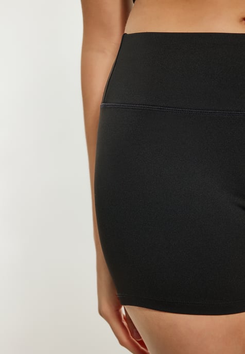 Faina Shorts Damen schwarz - Image 5