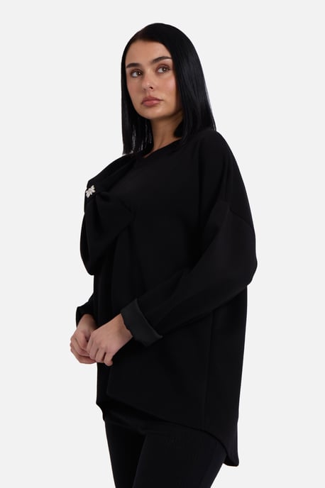 Schwarzes Pullover-Top mit kontrastierender Schleife in Übergröße - Image 3