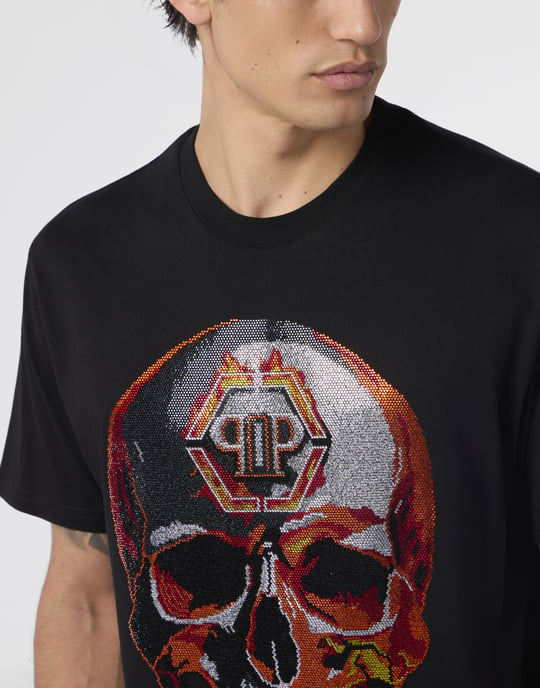 Round Neck T-Shirt Lava Skull Stones - Image 3