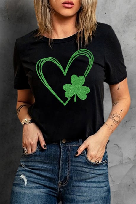 Black Clover Herzförmiges Grafik T-Shirt - Image 5