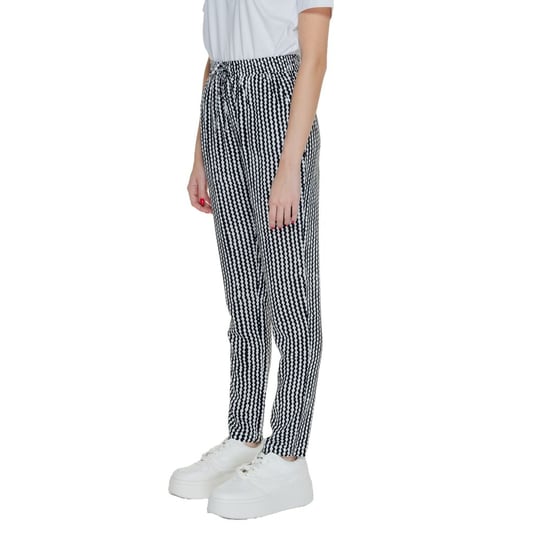 Petra Hose Schwarzweiß - Image 3