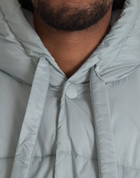 Oversized Kapuzen-Pufferjacke - Image 4