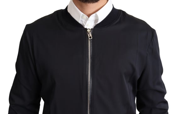 Schwarze Bomberjacke im klassischen Stil - Image 4