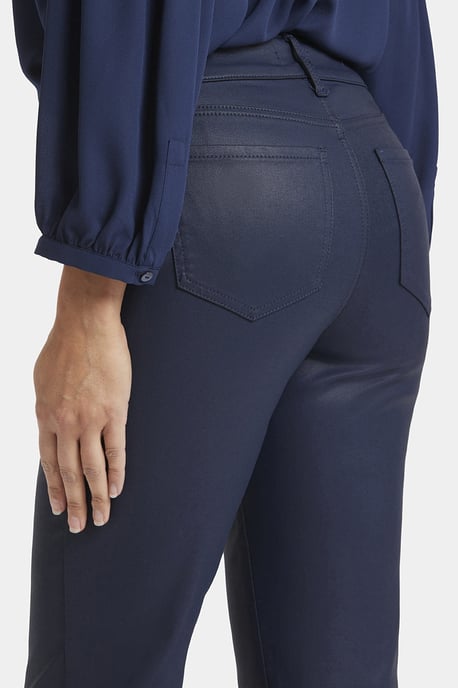Marilyn Gerade Jeans Dunkelblaue Beschichtung Premium Denim | Sternenloser Himmel Beschichtet - Image 3