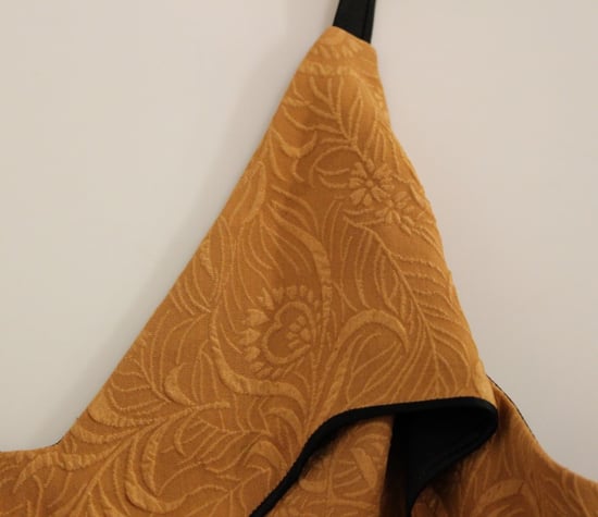 Senfgelbes, plissiertes Midi-Kleid - Image 5