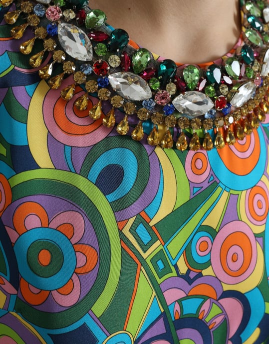 Op Art Mini Kleid mit Juwelenkragen und langen Ärmeln - Image 5